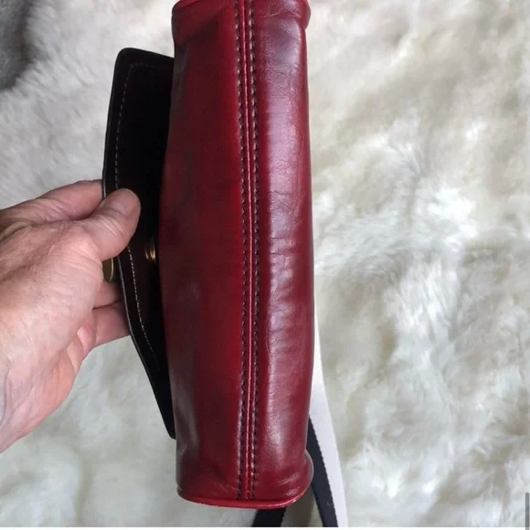 Vera Wang Red Vegan Leather Crossbody Bag with Canvas Strap - Picture 10 of 10